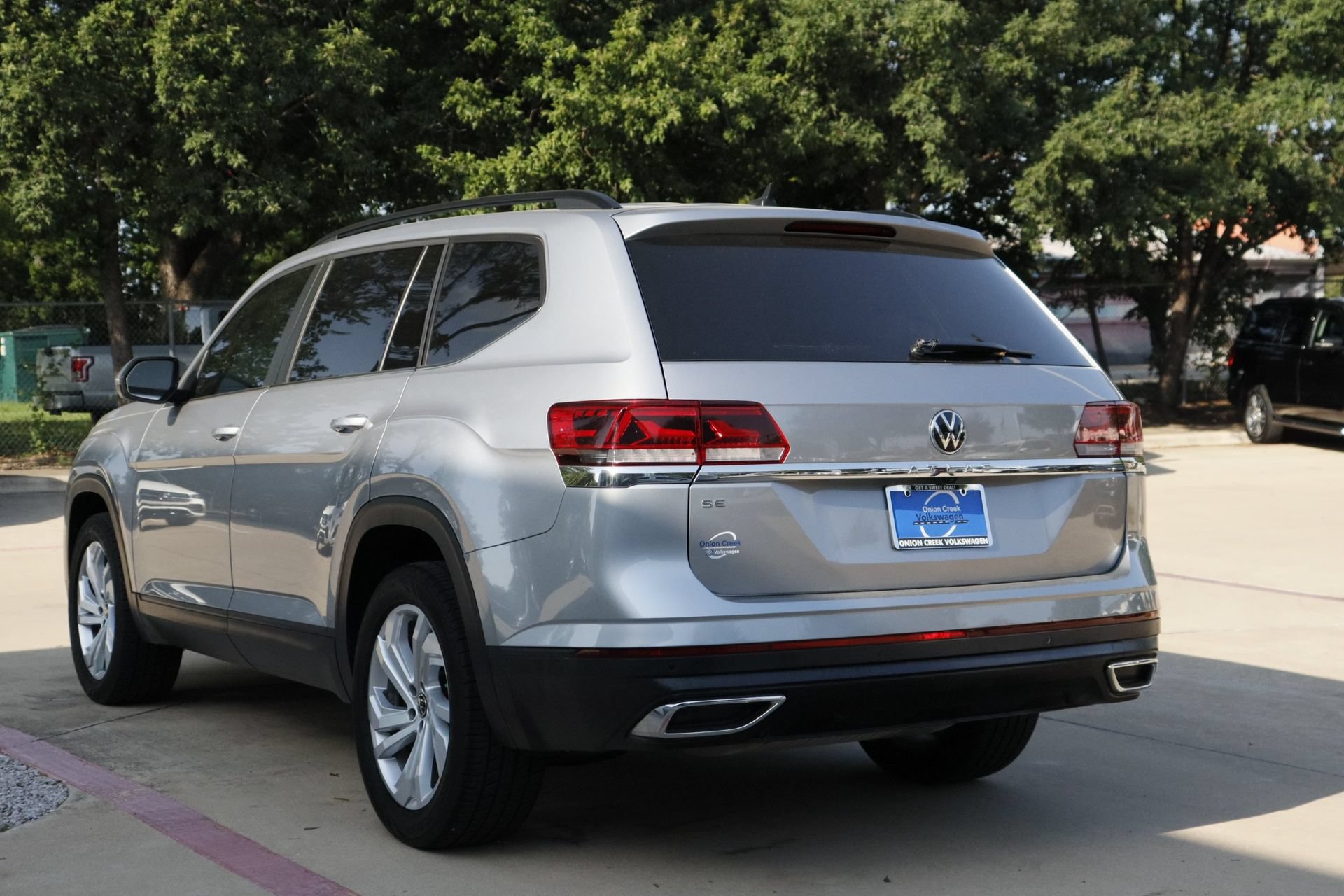 Used 2021 Volkswagen Atlas SE w/ Panoramic Sunroof Package FWD image 6