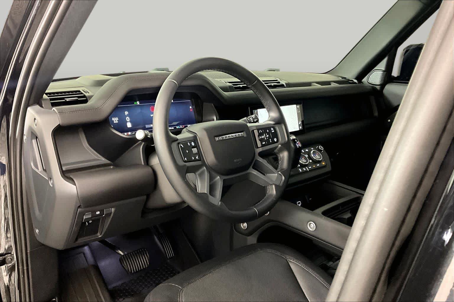 Used 2024 Land Rover Defender 110 X-Dynamic SE AWD/4WD image 16