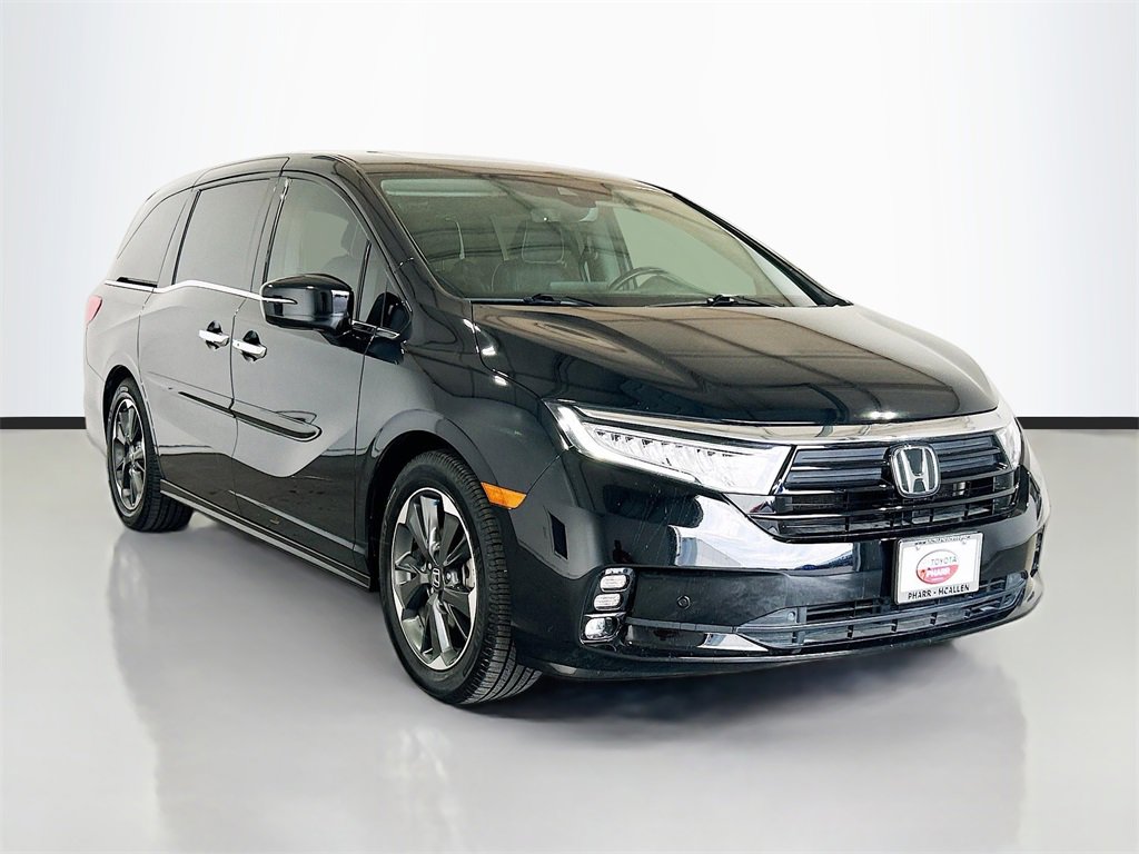 Used 2023 Honda Odyssey Elite image 3