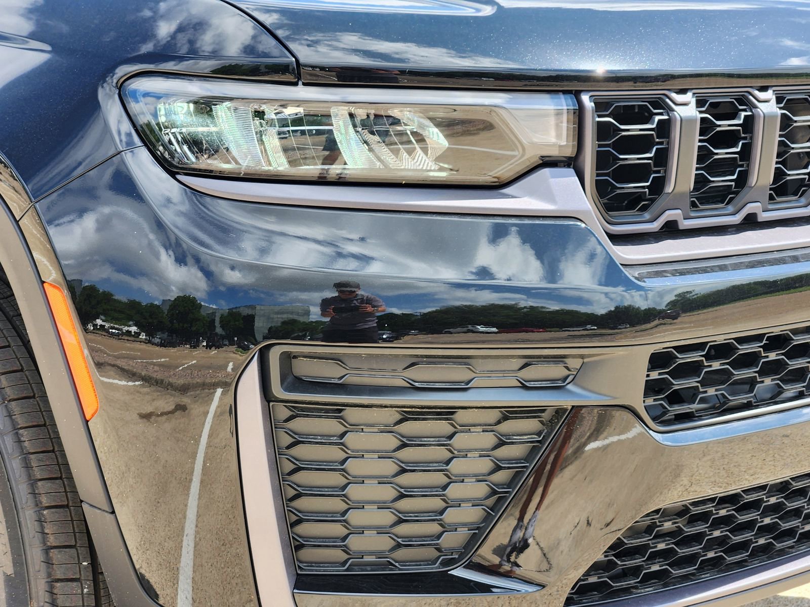 New 2026 Jeep Grand Cherokee Altitude AWD/4WD image 9