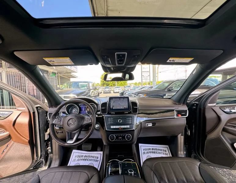 Used 2018 Mercedes-Benz GLS 450 4MATIC w/ Premium Package image 16