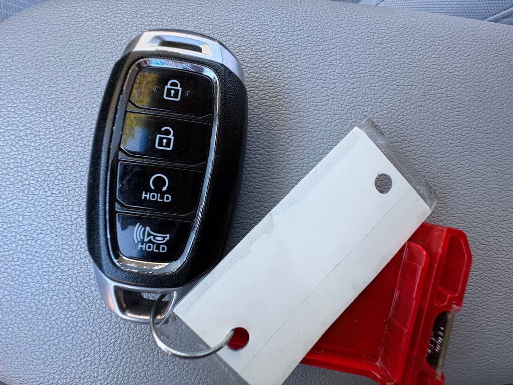 Used 2023 Hyundai Kona SEL w/ Convenience Package image 28