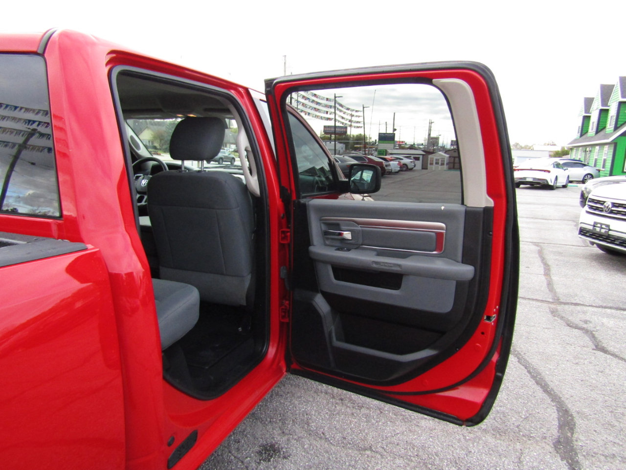 Used 2019 RAM 1500 Classic SLT image 22