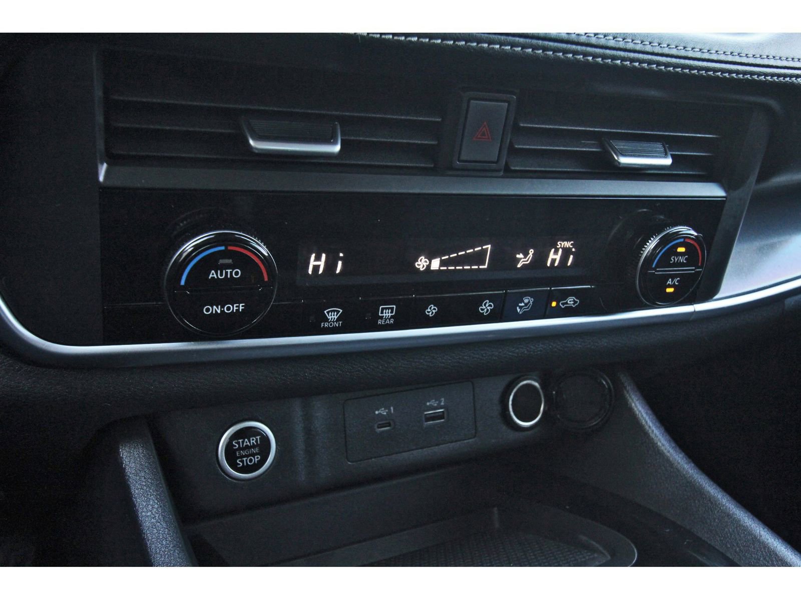 Used 2023 Nissan Rogue SV image 25