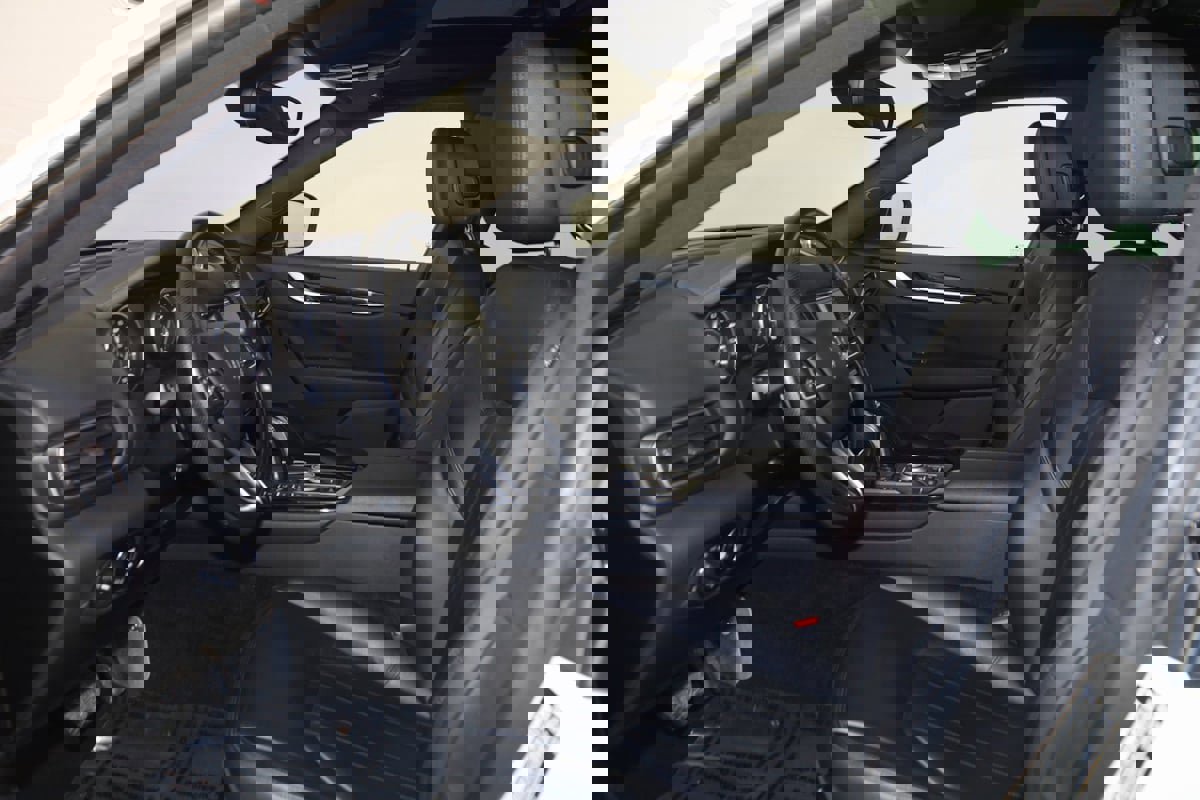 Used 2022 Maserati Levante Modena image 13