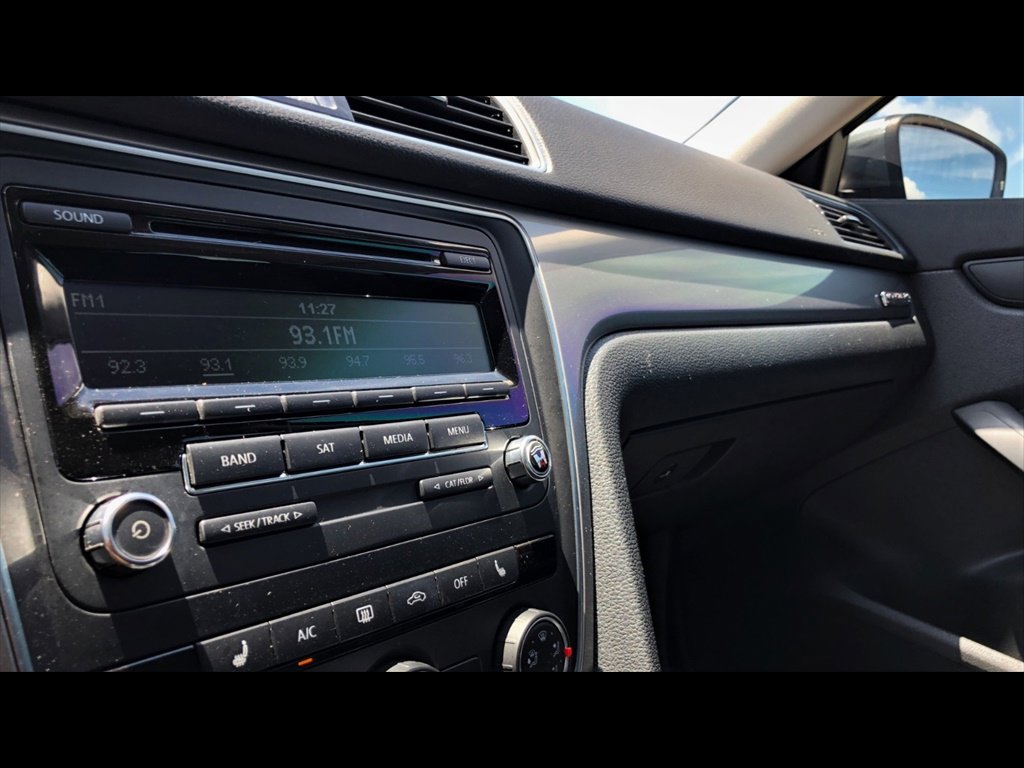 Used 2015 Volkswagen Passat 1.8T Wolfsburg Edition FWD image 11