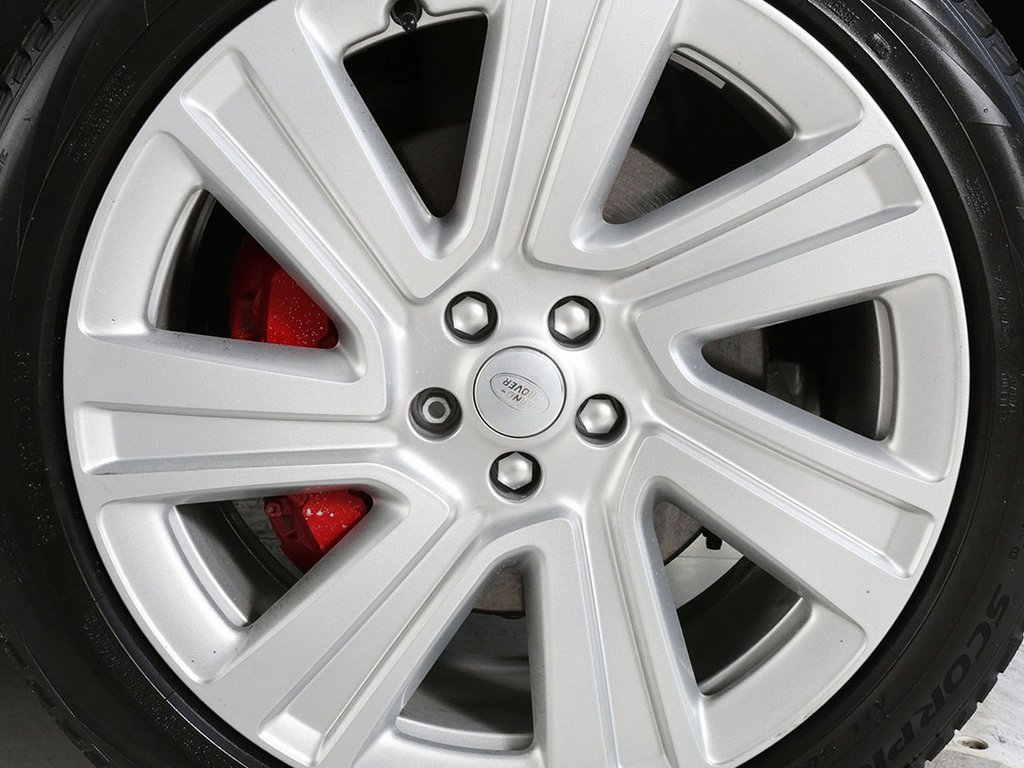 Used 2023 Land Rover Range Rover SE image 14