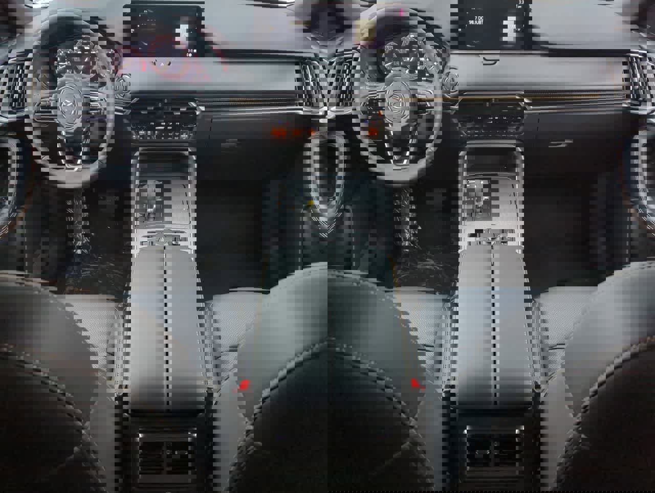 Used 2025 MAZDA CX-70 3.3 Turbo S w/ Premium Package image 13