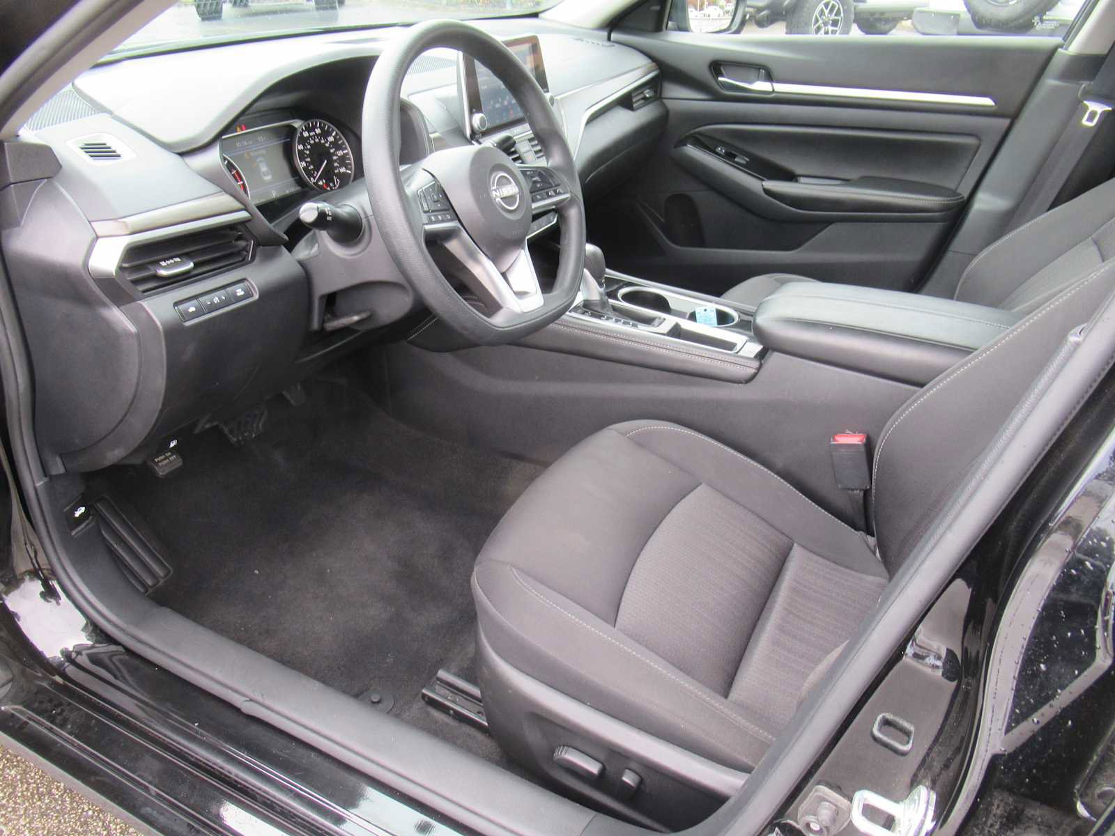 Used 2023 Nissan Altima 2.5 SV image 19