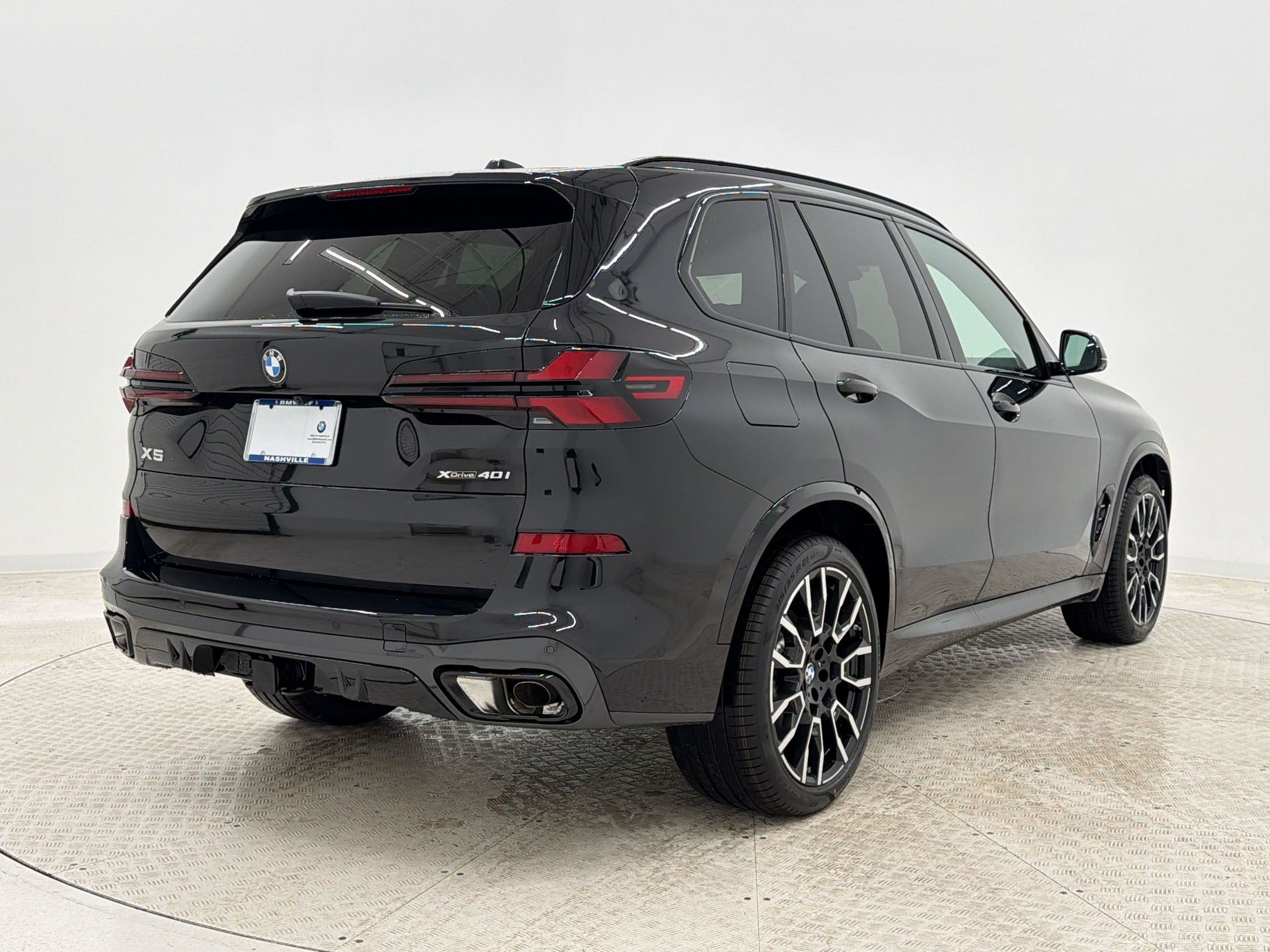 New 2026 BMW X5 xDrive40i w/ M Sport Package AWD/4WD image 9