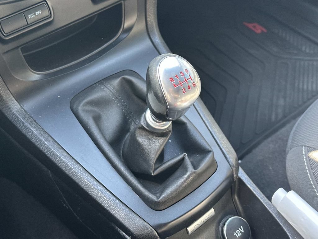 Used 2015 Ford Fiesta ST FWD image 32