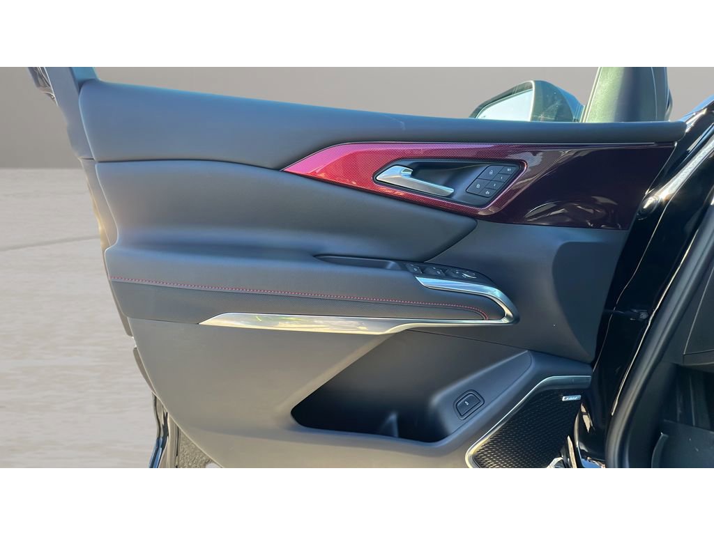 Certified 2024 Chevrolet Traverse RS w/ LPO, Floor Liner Package image 26