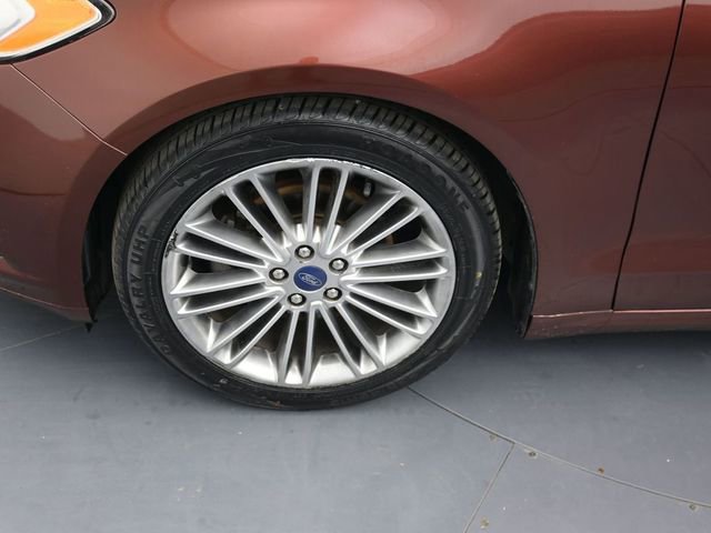 Used 2015 Ford Fusion SE w/ Equipment Group 202A image 9