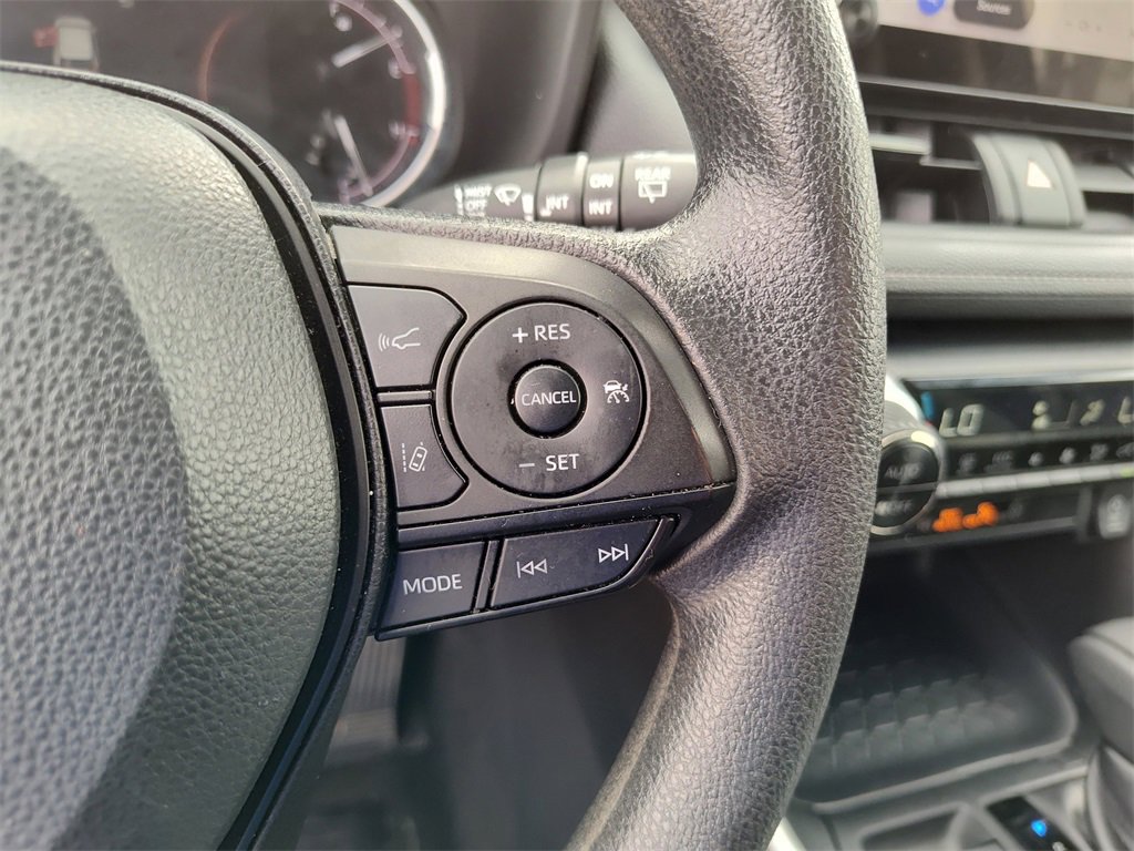 Used 2024 Toyota RAV4 XLE image 27