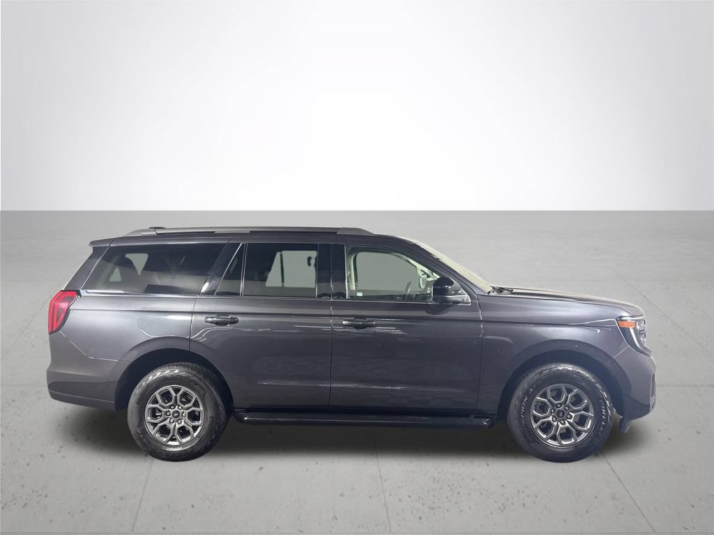 Used 2025 Ford Expedition Active AWD/4WD image 5