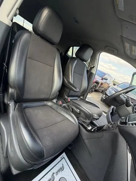 Used 2020 Buick Encore Preferred FWD image 21