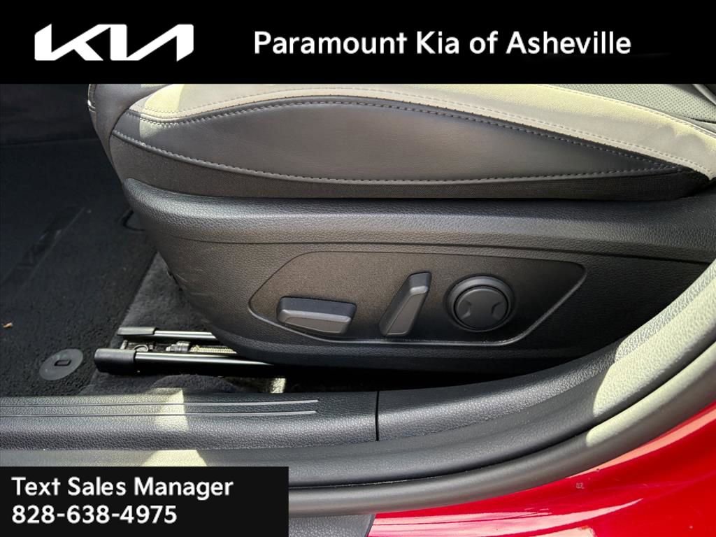 Used 2025 Kia K5 GT-Line w/ GT-Line Premium Package image 22