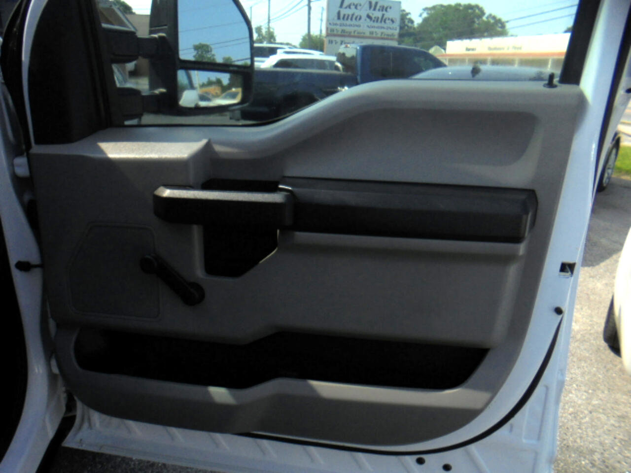 Used 2017 Ford F250 XL w/ XL Value Package image 9