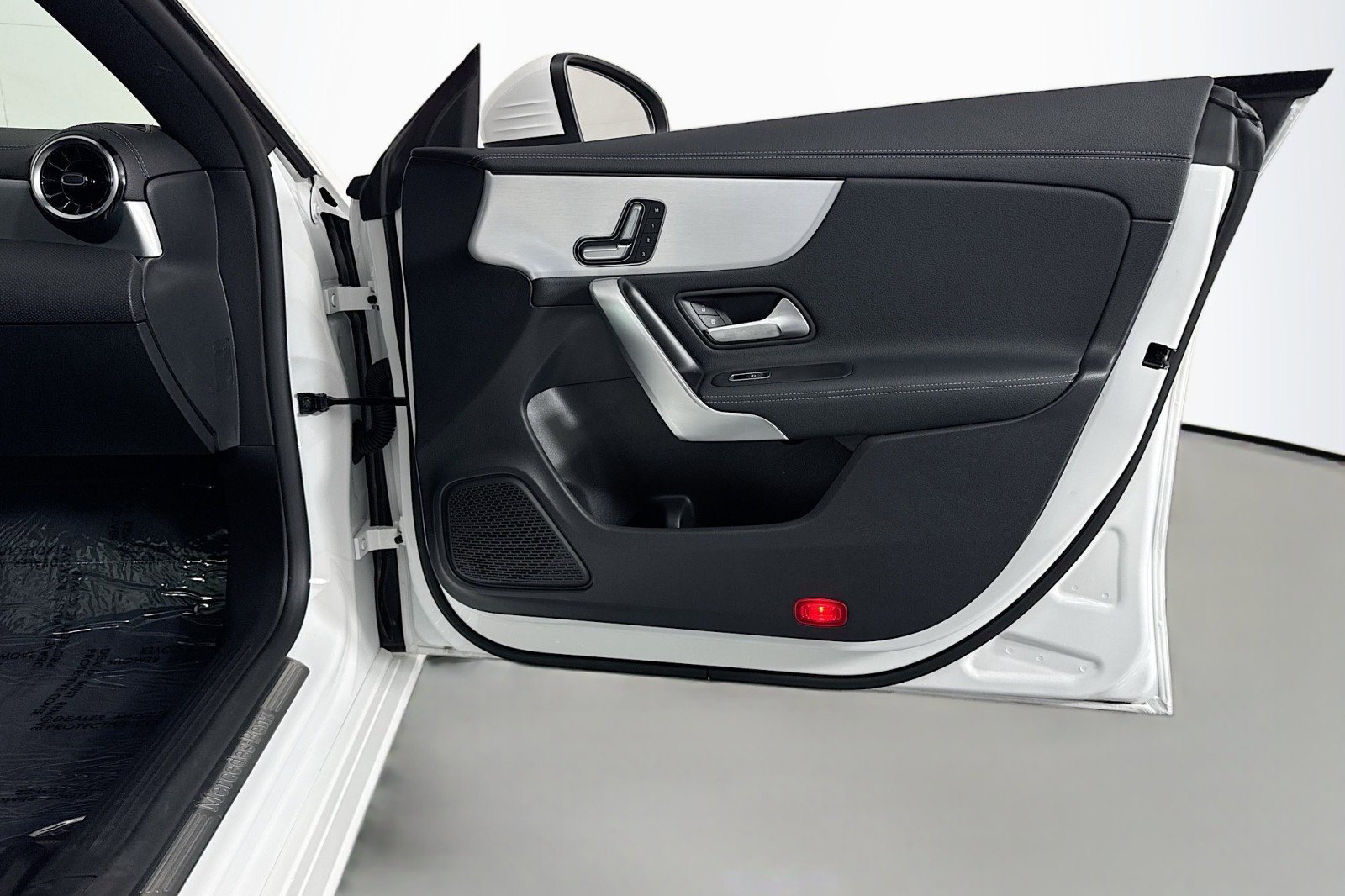 Certified 2026 Mercedes-Benz CLA 250 4MATIC image 25