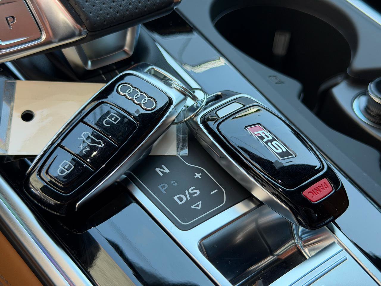 Used 2023 Audi RS 6 w/ Carbon Optic Package image 34