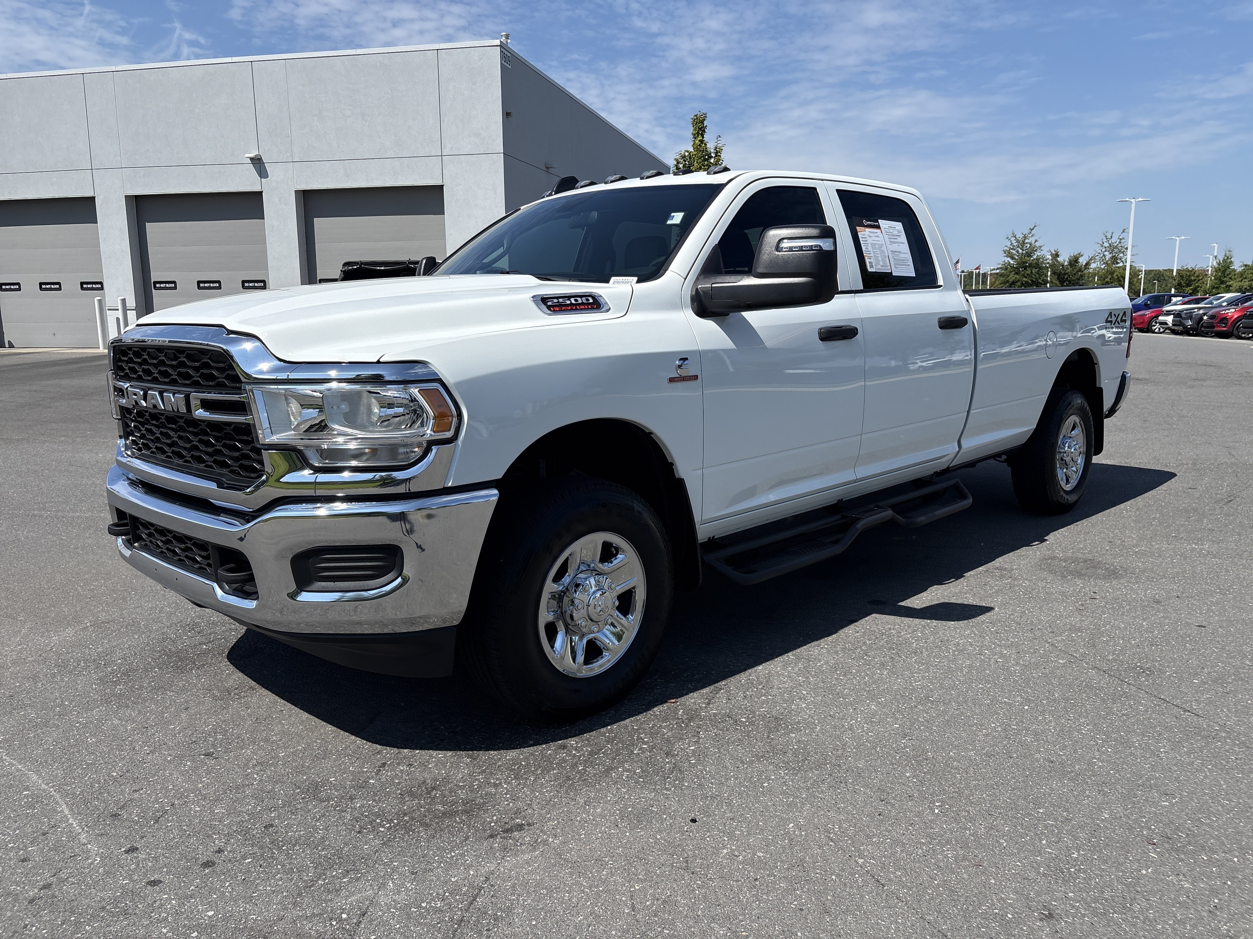 Used 2024 RAM 2500 Tradesman w/ Chrome Appearance Group AWD/4WD image 5