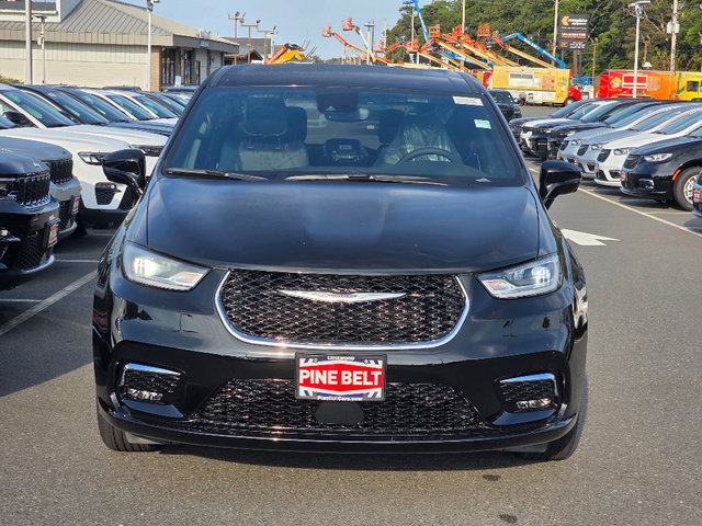 New 2026 Chrysler Pacifica Select image 7