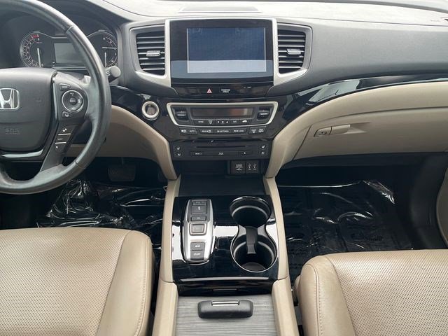 Used 2016 Honda Pilot Elite image 17