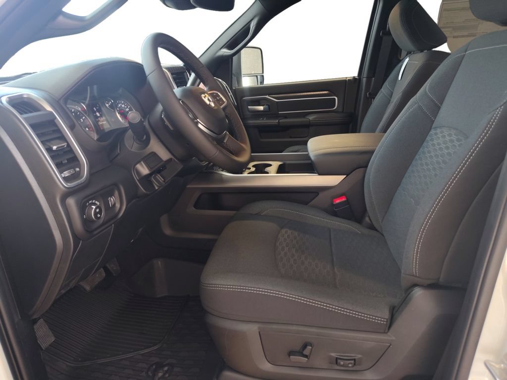 New 2026 RAM 3500 Lone Star AWD/4WD image 19