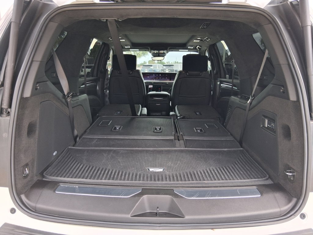 Used 2025 Cadillac Escalade Sport Platinum AWD/4WD image 6