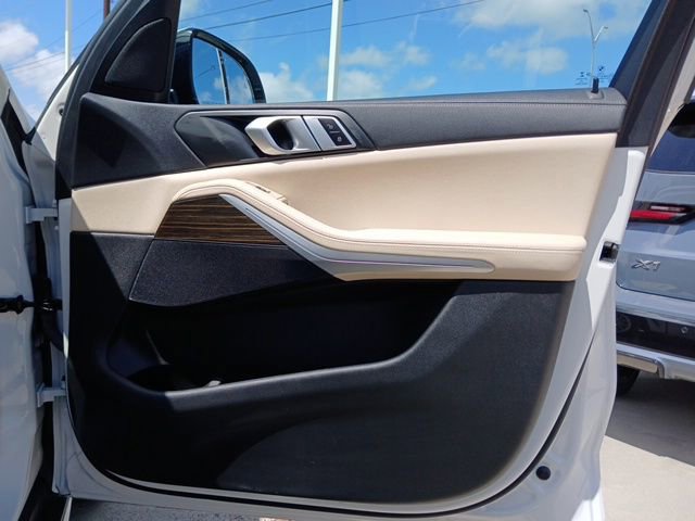 Used 2020 BMW X5 xDrive40i AWD/4WD image 17