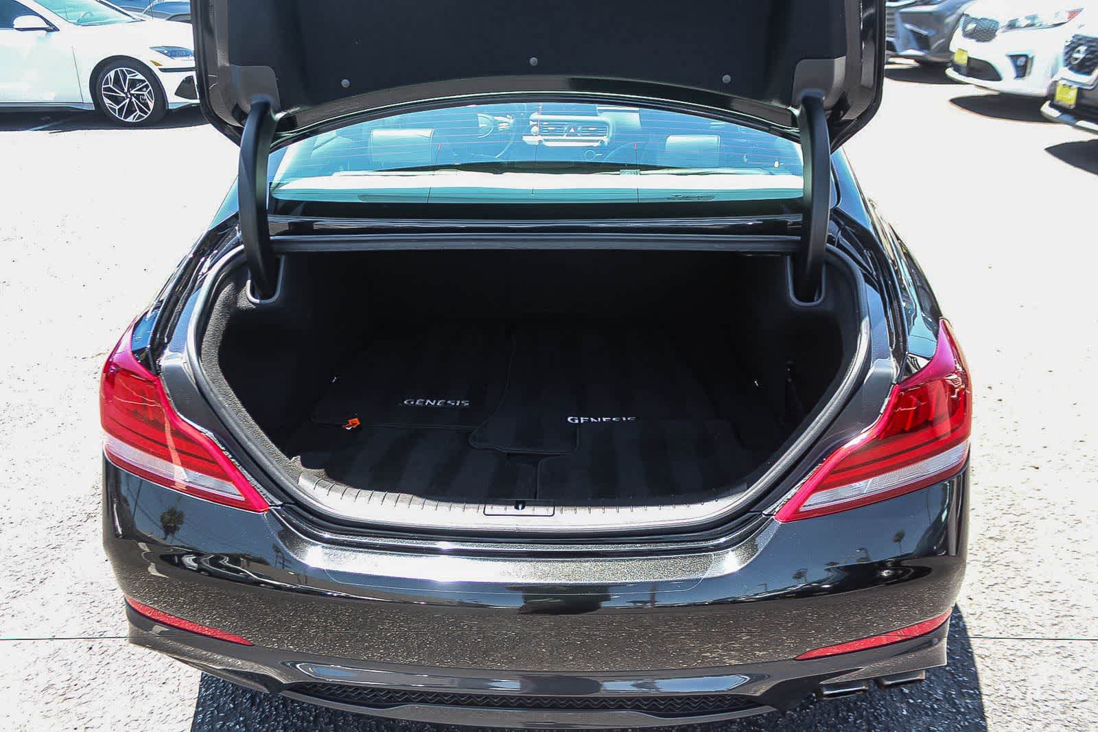 Used 2021 Genesis G70 2.0T RWD image 35