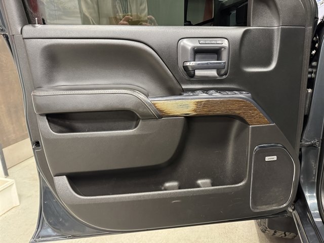 Used 2018 GMC Sierra 3500 Denali w/ Duramax Plus Package image 16