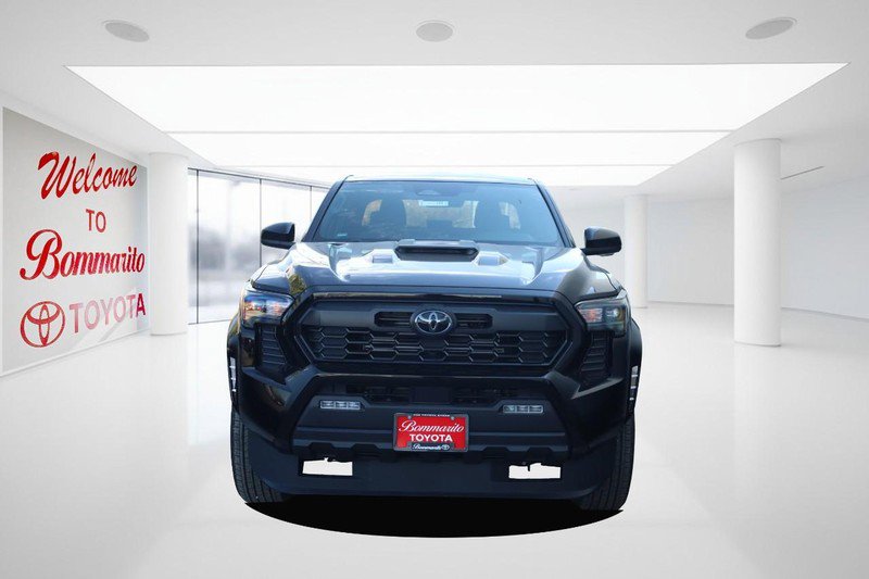 New 2025 Toyota Tacoma TRD Sport image 4