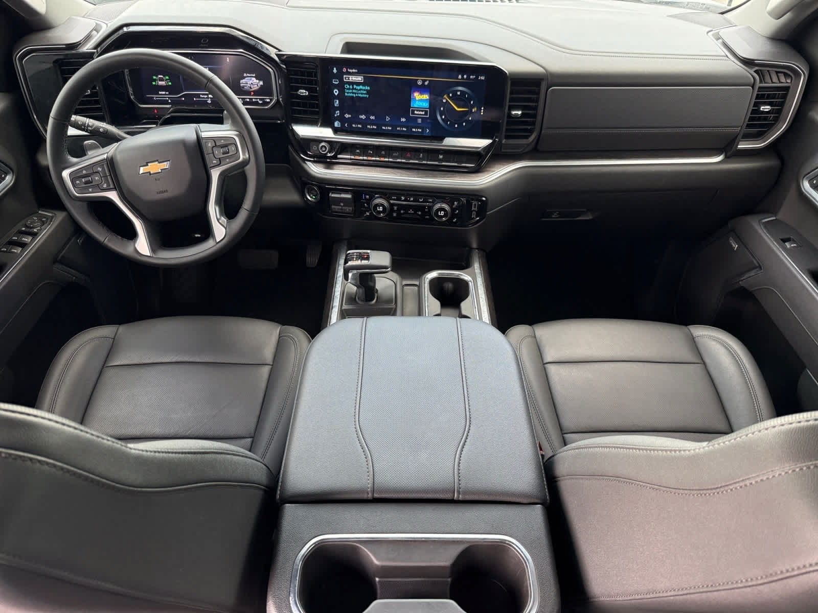 Used 2025 Chevrolet Silverado 1500 LTZ AWD/4WD image 12