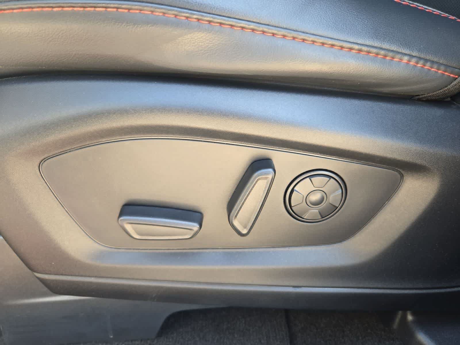 Used 2025 Ford Explorer ST AWD/4WD image 16