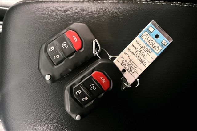 Used 2021 Jeep Wrangler Unlimited Sahara w/ Cold Weather Group AWD/4WD image 45