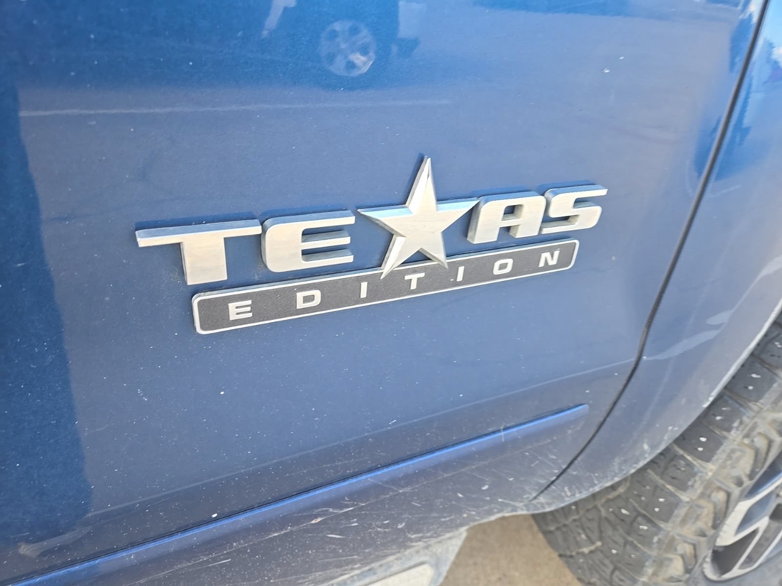 Used 2018 Chevrolet Silverado 1500 LT w/ Texas Edition AWD/4WD image 15