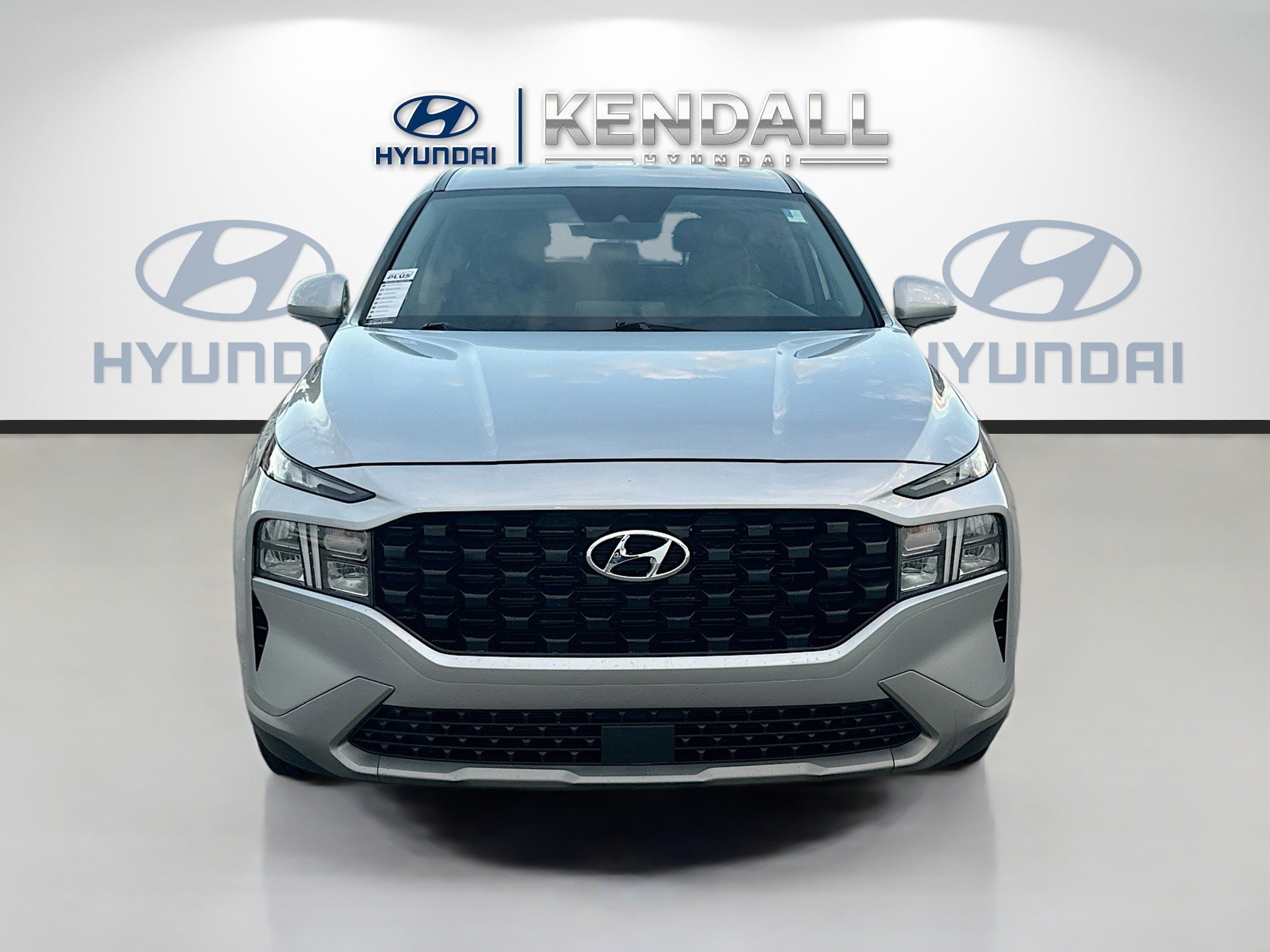 Used 2023 Hyundai Santa Fe SE image 2