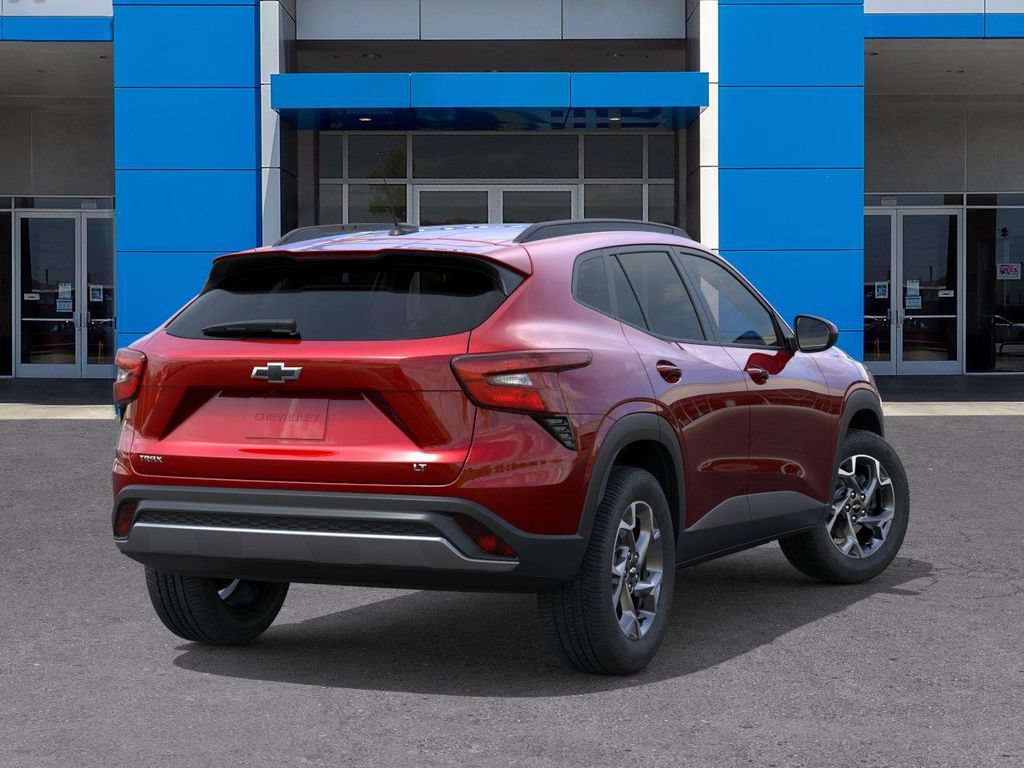 New 2026 Chevrolet Trax LT w/ Driver Confidence Package FWD image 4