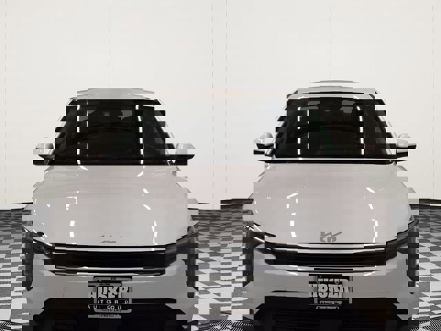 Used 2025 Kia K4 FWD image 3