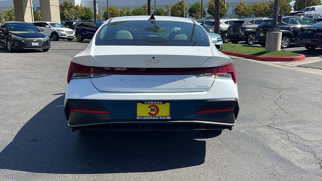 New 2025 Hyundai Elantra Limited image 9