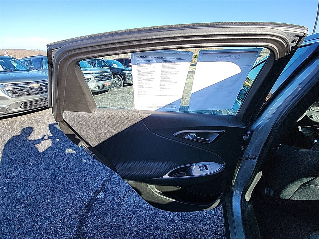 Used 2023 Chevrolet Malibu LS image 26