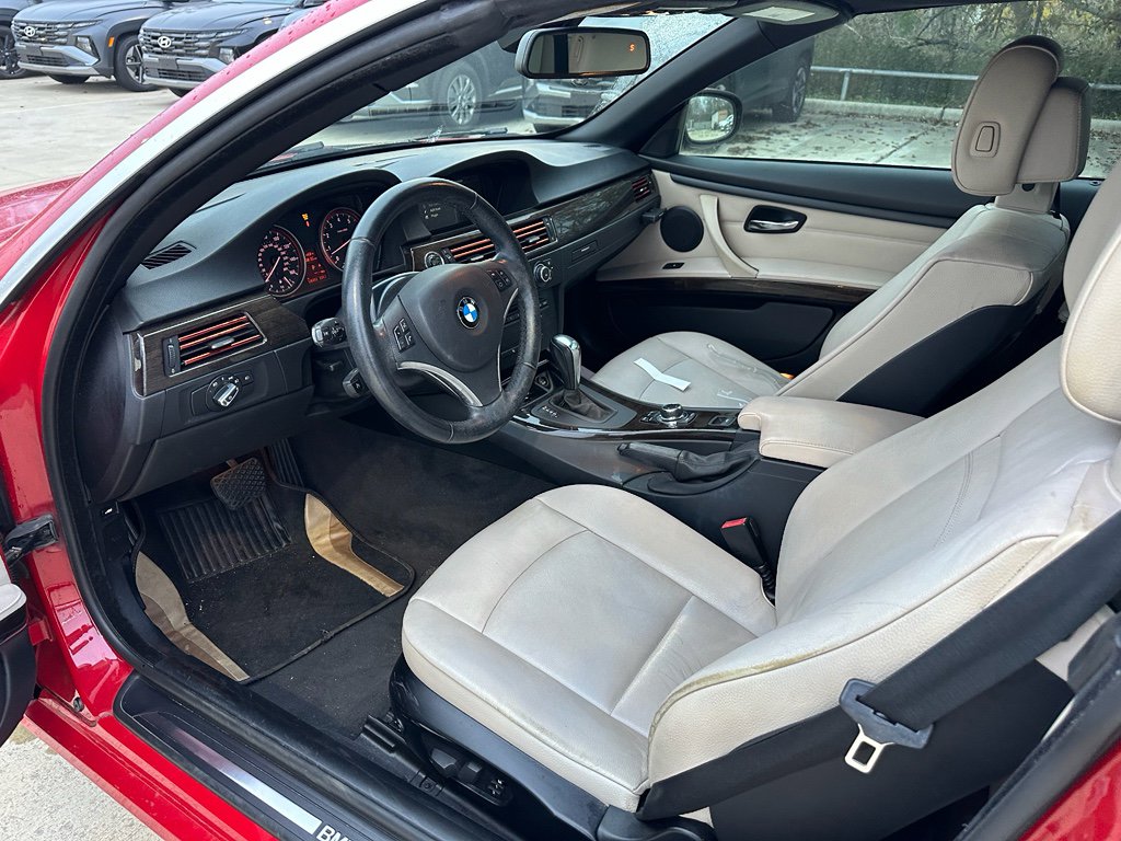 Used 2013 BMW 328i Convertible image 10