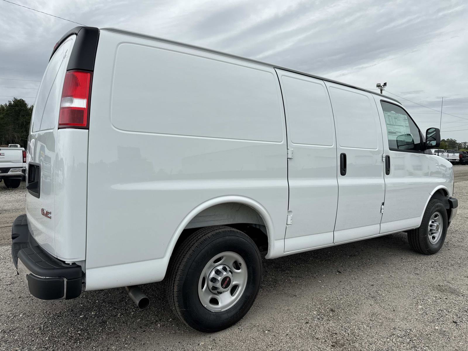 New 2025 GMC Savana 2500 w/ Driver Convenience Package image 3
