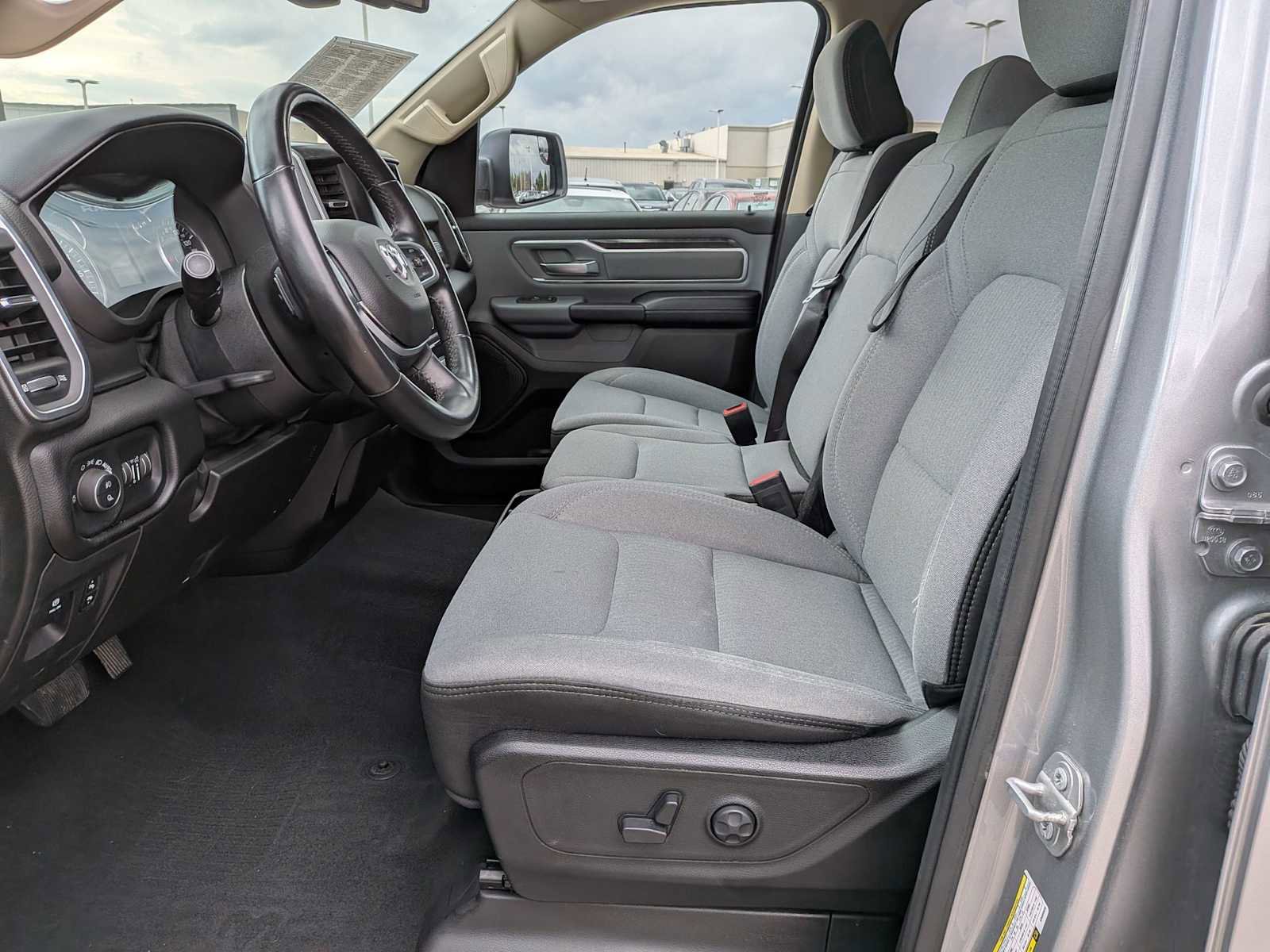 Used 2019 RAM 1500 Big Horn AWD/4WD image 14