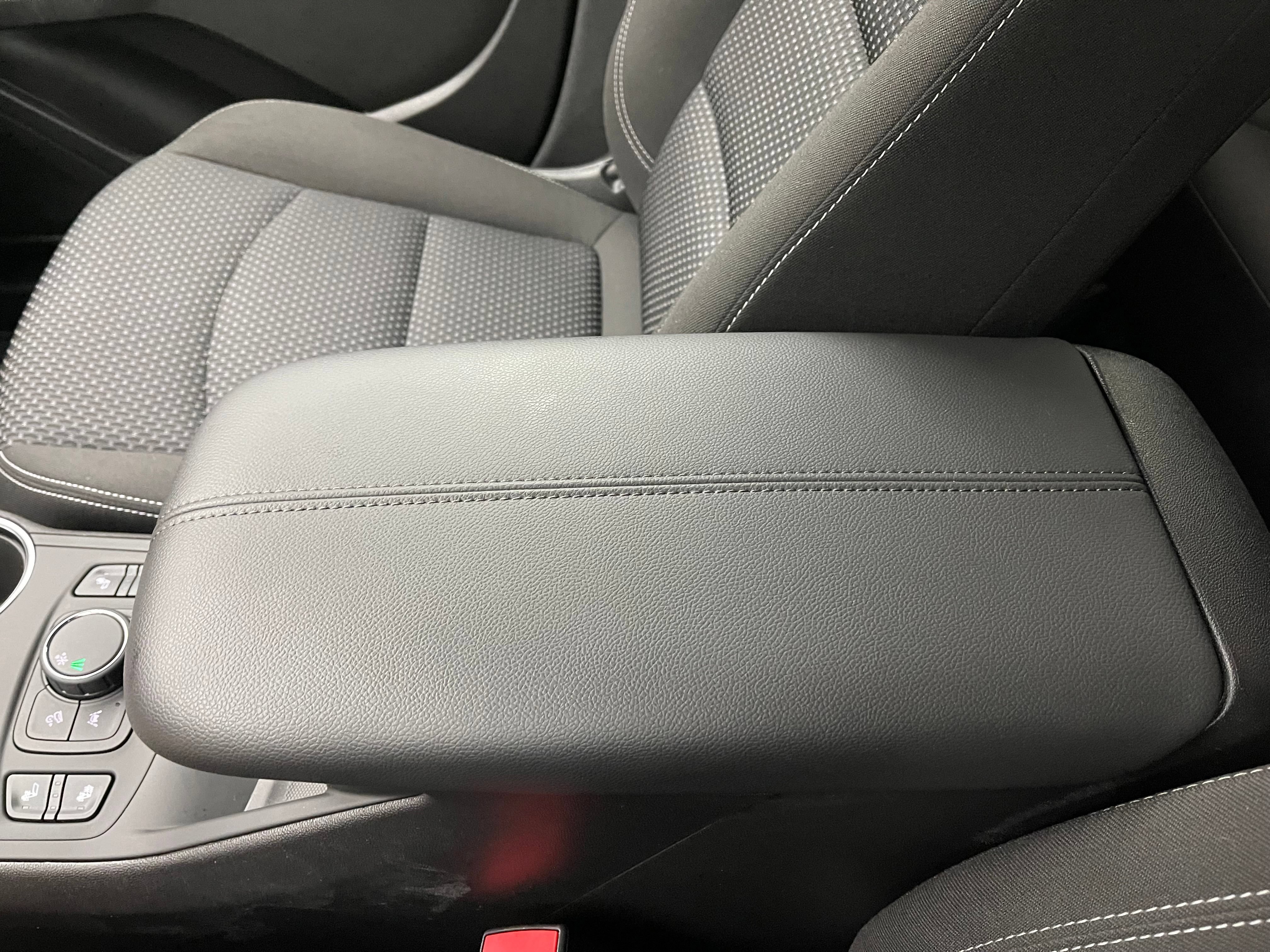 Used 2024 GMC Terrain SLE w/ Driver Convenience Package FWD image 27