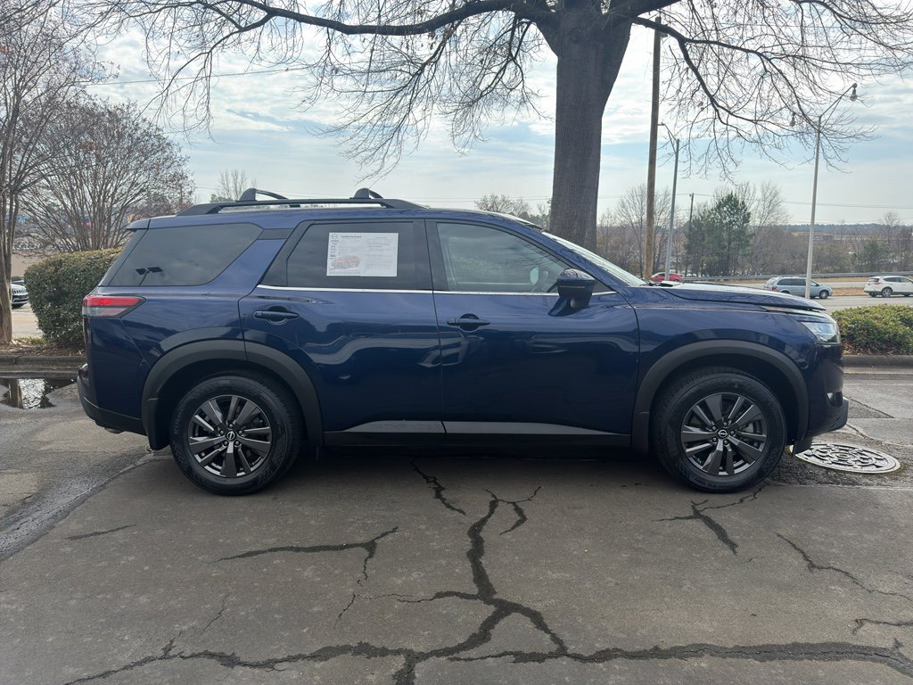 Certified 2022 Nissan Pathfinder SV w/ SV Premium Package image 8