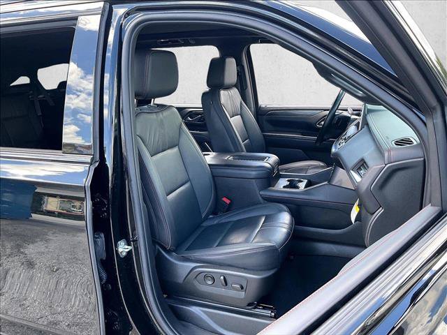 Certified 2024 Chevrolet Suburban RST w/ Luxury Package RWD image 9