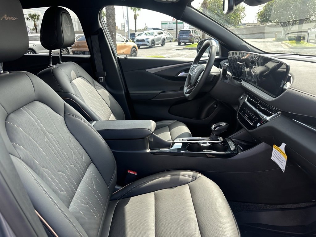 Used 2025 Buick Envista Avenir image 22
