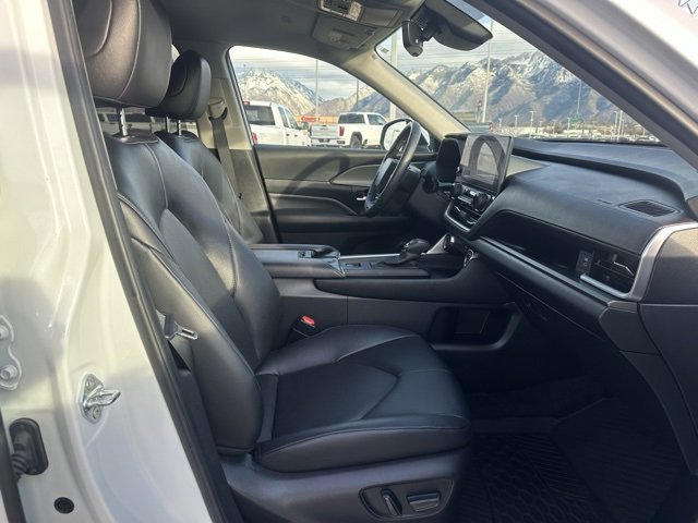 Used 2024 Toyota Grand Highlander XLE image 22